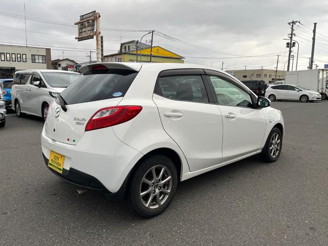 デミオ １３－スカイアクティブ　シューティングスター　ナビ　アルミ　バックカメラ（4枚目）