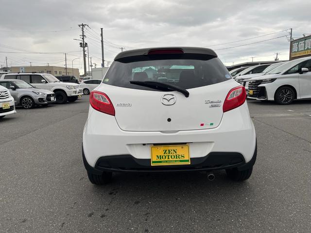 デミオ １３－スカイアクティブ　シューティングスター　ナビ　アルミ　バックカメラ（8枚目）