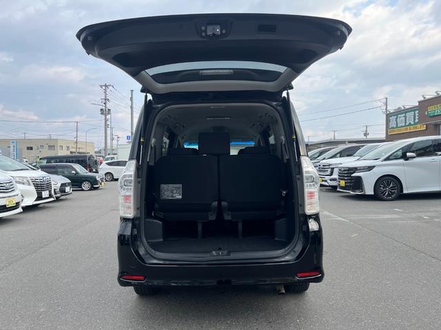 ヴォクシー ZS 煌 ナビ アルミ バックカメラ 両側電動スライドドア TV(9枚目)