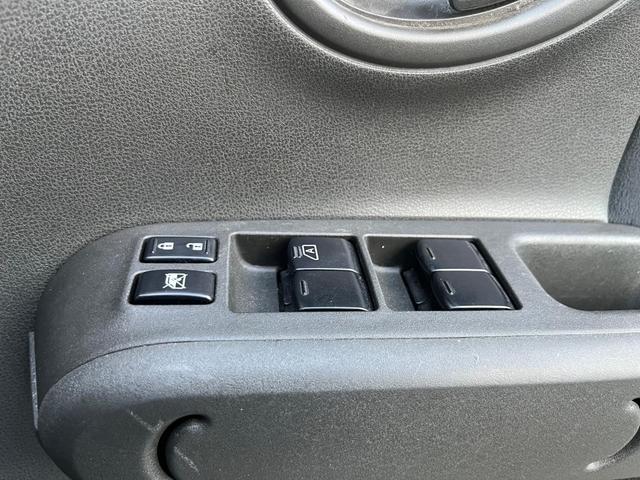 キューブ １５Ｘ　ＦＯＵＲ　Ｖセレクション　ナビ　　アルミ　　ＴＶ（19枚目）