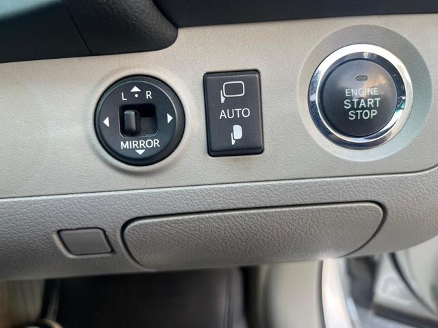 クラウン ３．０ロイヤルサルーンｉ－ＦｏｕｒアニバＥＤ　ナビ　アルミ　バックカメラ　クルーズ　　ＴＶ　ＣＤ（19枚目）