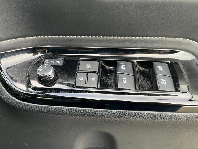 エスクァイア Gi ナビ アルミ バックカメラ シートヒーター ETC(18枚目)