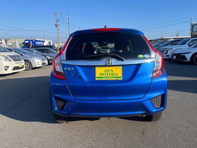 フィットハイブリッド 　アルミバックカメラ（8枚目）