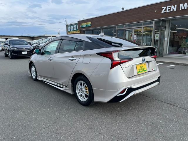 プリウス Ａ　ナビ　アルミ　バックカメラ　クルーズ　　ＥＴＣ（5枚目）