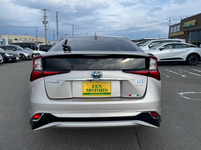 プリウス Ａ　ナビ　アルミ　バックカメラ　クルーズ　　ＥＴＣ（8枚目）