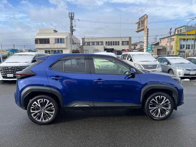 ヤリスクロス ハイブリッドＺ　ナビ　アルミ　バックカメラ　クルーズ　　ＴＶ　　ＥＴＣ（6枚目）