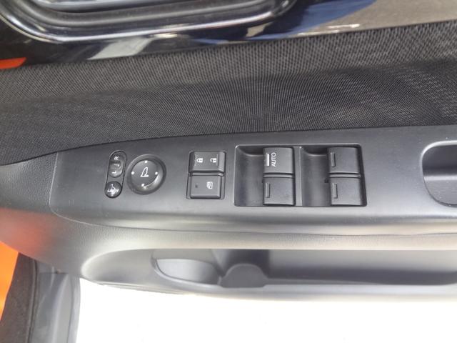 Ｎ－ＢＯＸカスタム Ｇ・Ｌパッケージ　４ＷＤ　ナビ　ＴＶ　Ｂカメラ　ＥＴＣ（11枚目）