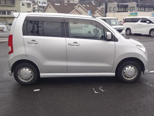 ワゴンＲ ＦＸリミテッドＩＩ　４ＷＤ　スマートキー（9枚目）