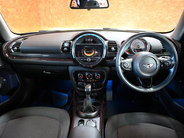 ＭＩＮＩ クーパー　クラブマン　クーパー　クラブマン　禁煙車　コンフォートアクセス　ＥＴＣ搭載ルームミラー　スマートキー　純正ナビ　Ｂｌｕｅｔｏｏｔｈオーディオ　バックカメラ　クルーズコントロール　ターボ（20枚目）
