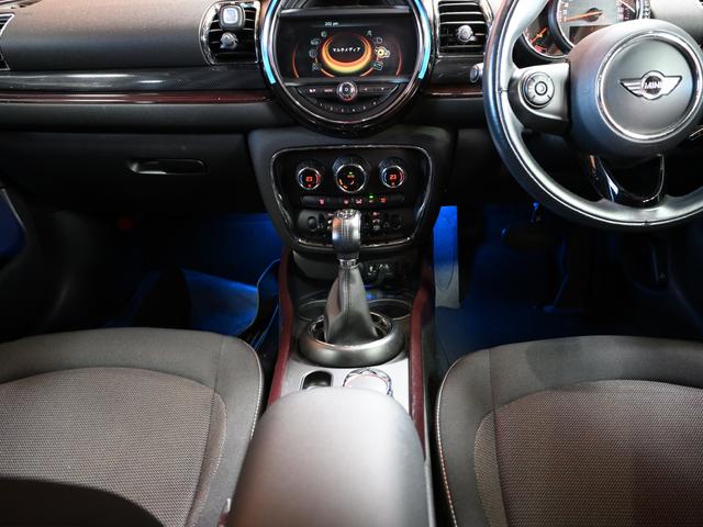 ＭＩＮＩ クーパー　クラブマン　クーパー　クラブマン　禁煙車　コンフォートアクセス　ＥＴＣ搭載ルームミラー　スマートキー　純正ナビ　Ｂｌｕｅｔｏｏｔｈオーディオ　バックカメラ　クルーズコントロール　ターボ（24枚目）