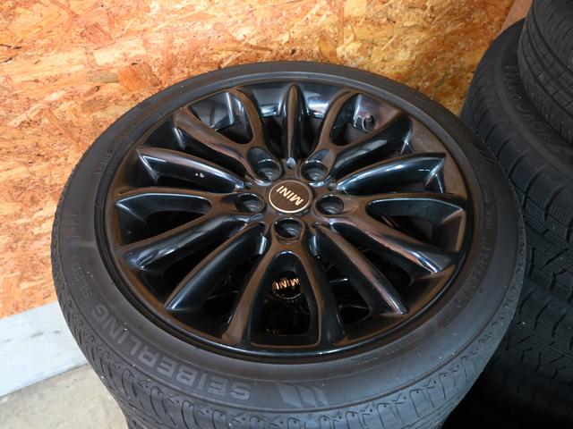 ＭＩＮＩ クーパー　クラブマン　クーパー　クラブマン　禁煙車　コンフォートアクセス　ＥＴＣ搭載ルームミラー　スマートキー　純正ナビ　Ｂｌｕｅｔｏｏｔｈオーディオ　バックカメラ　クルーズコントロール　ターボ（47枚目）