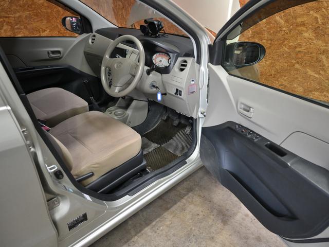 ミラ L L 4WD 5速マニュアル 寒冷地仕様 キーレス 外タコメーター 水温計 エアコン パワーステアリング パワーウィンドウ 外マフラー(30枚目)