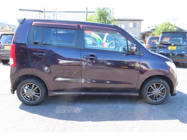 ワゴンＲ ＦＸリミテッドＩＩ　４ＷＤ　ナビ／ＴＶ　エンジンスターター　キーキーレスエントリー　アルミホイール　ベンチシート　フルフラット　シートヒーター（4枚目）