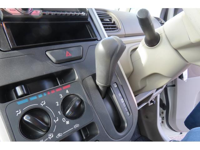 タント L 4WD 両側スライドドアー スマートー エコアイドル フルフラットシート 寒冷地仕様 ベンチシート エンジンスターター CD(11枚目)