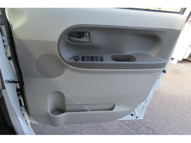 タント L 4WD 両側スライドドアー スマートー エコアイドル フルフラットシート 寒冷地仕様 ベンチシート エンジンスターター CD(24枚目)