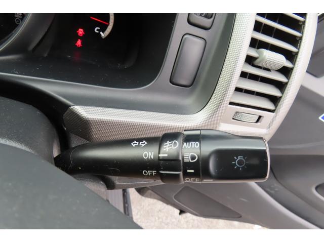 ハイエースワゴン ＧＬ　左側パワースライドドアー　ナビ　バックカメラ　ＥＴＣ　１００Ｖ電源　１０人乗り（28枚目）