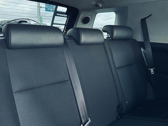 ＦＪクルーザー ブラックカラーパッケージ　フローティングナビ　ルーフラック　リアラダー　ＥＴＣ（17枚目）