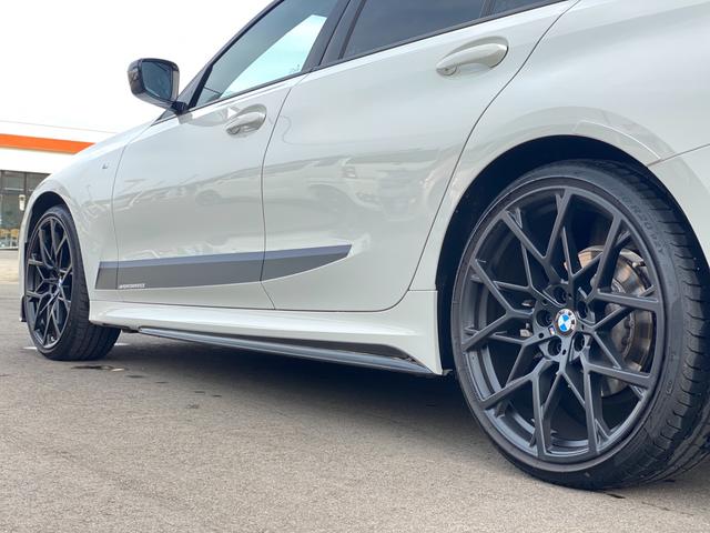 320d xDrive Mスポーツ Mパフォーマンスパッケージフルエアロ 20インチアロイホイール コンフォートパッケージ ハイラインパッケージ Mスポーツパッケージ サンルーフ ブラックレザーシート ETC 走行フリーKIT(21枚目)
