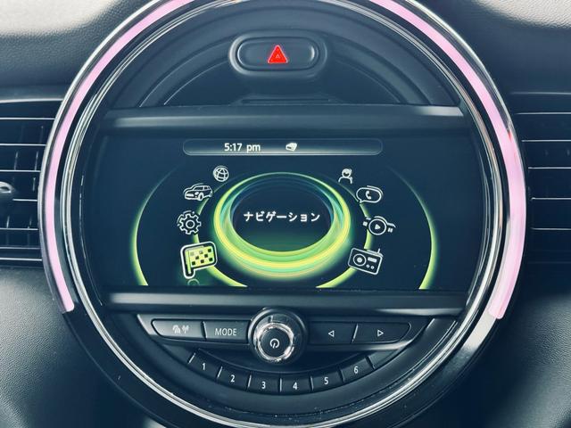 ＭＩＮＩ クーパーＤ　セブン　ルーフホワイト　ＬＥＤヘッドランプ　ＢＴオーディオ　ＥＴＣ　ＡＵＸ　純正アルミ（23枚目）