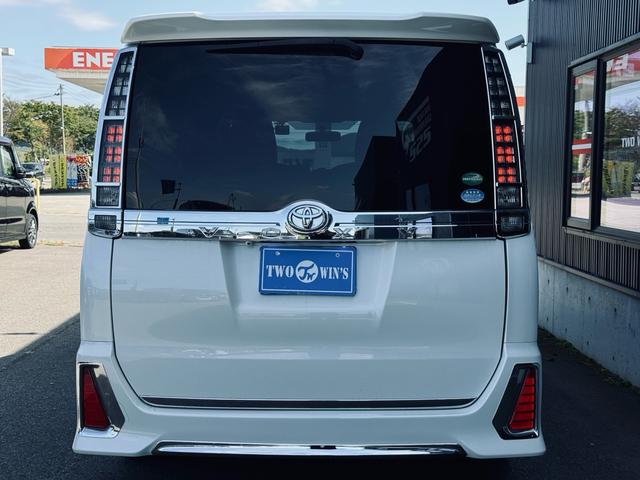 ヴォクシー ＺＳ　煌　関西仕入れ　４ＷＤ　両側パワスラ　ＤＴＶ　Ｂカメラ　両側パワスラ　１８インチアルミ（11枚目）