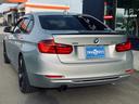 ３２０ｉ　ｘＤｒｉｖｅ　スポーツ　１９インチアルミ　ブラックキドニーグリル　フロントスポイラー　ドアミラーカバー　ミラーＥＴＣ　純正ナビ　バックカメラ（10枚目）