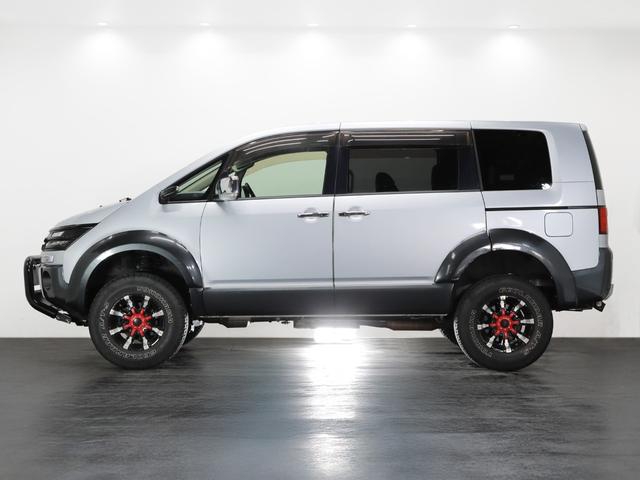 デリカＤ：５ シャモニー　４ＷＤ／リフトアップ／両側パワースライドドア／オーバーフェンダー／社外ホイール／バンパーガード／ライトカバー（17枚目）