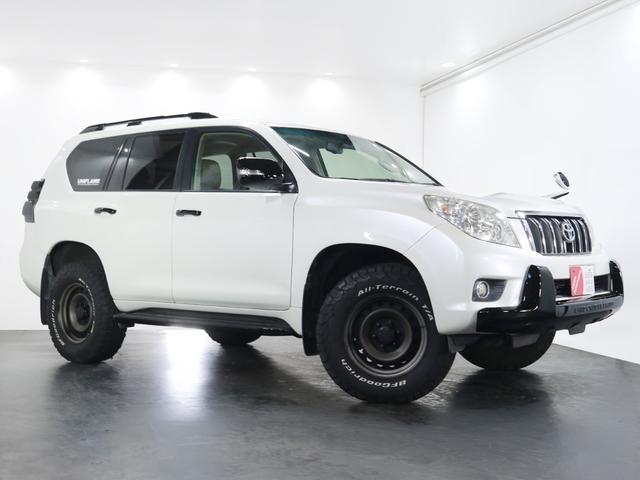 ランドクルーザープラド ＴＸ　Ｌパッケージ　距離無制限１年間保証付／本革シート／７人乗り／サンルーフ／バンパープロテクター／一部黒塗装／ＢＦグッドリッチ（3枚目）