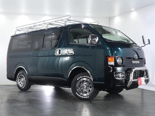 ハイエースバン 　４ＷＤ／ディーゼル／丸目ヘッドライト／新品ホイール／新品タイヤ／新品ルーフラック／リアラダー（3枚目）