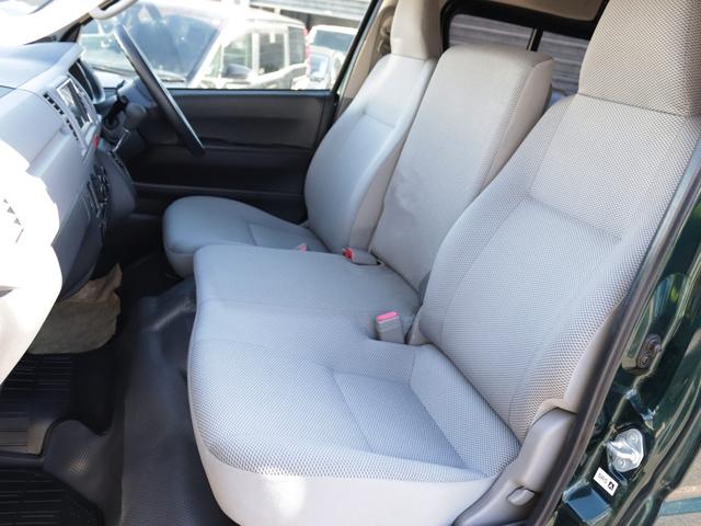 ハイエースバン 　４ＷＤ／ディーゼル／丸目ヘッドライト／新品ホイール／新品タイヤ／新品ルーフラック／リアラダー（32枚目）