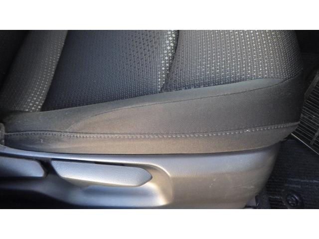 プリウス Ｓ　４ＷＤ　ナビ　バックカメラ　ＥＴＣ（14枚目）