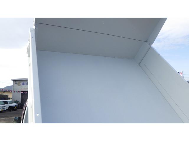 キャリイトラック ダンプ　４ＷＤ　５速（9枚目）
