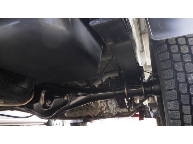 キャリイトラック ＫＣエアコン・パワステ　４ＷＤ　５速（8枚目）