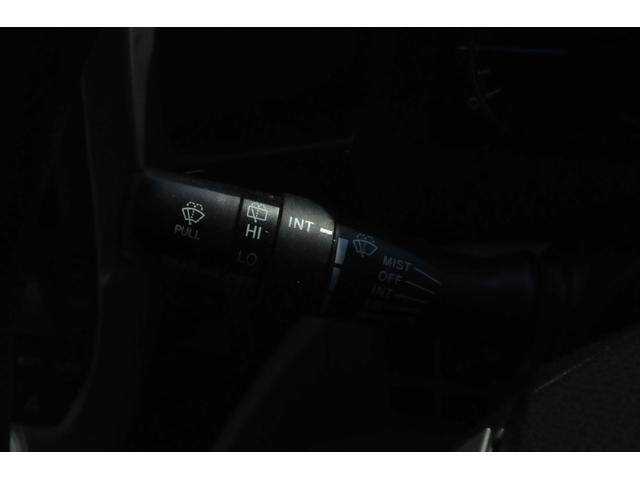 ヴェルファイア ２．４Ｘ　現状販売／現状渡し／４ＷＤ／後期型／両側パワスラ／地デジナビ／バックカメラ／クラッツィオ革調カバー／ステアリングスイッチ／純正アルミ／ＥＴＣ／８人乗／切替式４ＷＤ／パークセンサー／キーレス（17枚目）