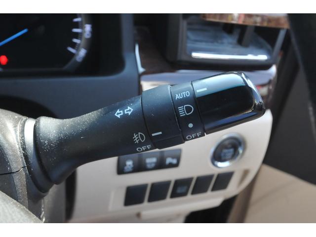 ヴェルファイア ２．４Ｘ　現状販売／現状渡し／４ＷＤ／後期型／両側パワスラ／地デジナビ／バックカメラ／クラッツィオ革調カバー／ステアリングスイッチ／純正アルミ／ＥＴＣ／８人乗／切替式４ＷＤ／パークセンサー／キーレス（23枚目）