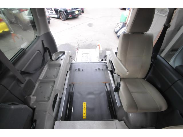 ＮＶ３５０キャラバンバン チェアキャブ／車いす移動車／１０人乗／４ＷＤ／法人１オーナー　修復歴無し／医療法人１オーナー／車いす全自動リフター／切替４ＷＤ／車いす固定装置２基／２．５ディーゼルターボ／バックカメラ／オートステップ／リヤヒーター／キーレス／フォグランプ／ＬＤＦ－ＣＷ８Ｅ２６／（34枚目）
