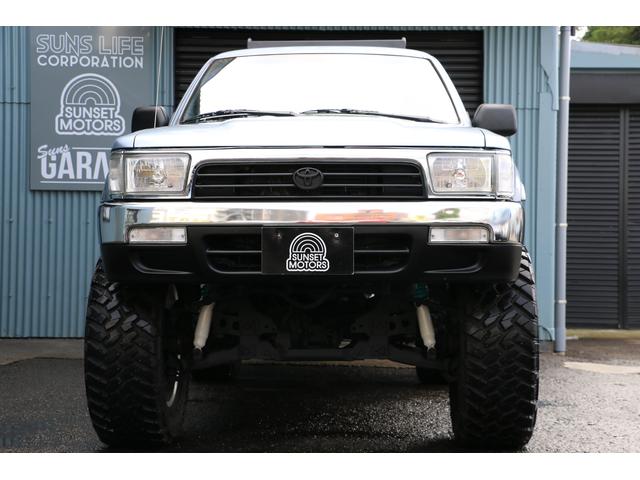 ４ランナー ＳＲ５　ＳＵＮＳ　ＬＩＦＥ　非売車両　デモカー　ハイリフト　左ハンドル　ＳＯＬＩＤ　ＲＡＣＩＮＧ　特注２０インチホイール　ＮＩＴＴＯ　ＴＲＡＩＬ　ＧＲＡＰＰＬＥＲ　ＹＡＫＩＭＡルーフラック　ヒッチメンバー（2枚目）