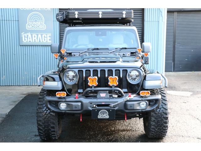 ジープ・ラングラーアンリミテッド ＪＬラングラー　サハラ　４ＷＤ　ワンオーナー　ＲＡＰＴＯＲ施工　リフトアップ　チューブフェンダー　ＫＭＣ１７インチホイール　ＹＯＫＯＨＡＭＡジオランダー３５ＭＴタイヤ　ＷＡＲＮウインチ　東京オートサロン２０２４出展車両（38枚目）