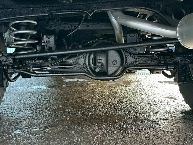 ランドクルーザー１００ ＶＸ　前期ディーゼルターボ４ＷＤ　ＫＥＥＰＳＬＡＮＴ新品リフトアップＫＩＴ新品ＭＴタイヤ＆新品純正ホイール新品ＡＲＢバンパー新品バッテリー（18枚目）
