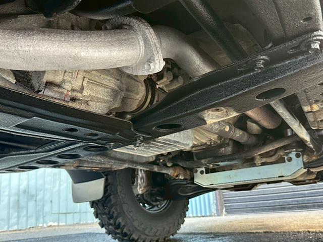 ランドクルーザー１００ ＶＸ　前期ディーゼルターボ４ＷＤ　ＫＥＥＰＳＬＡＮＴ新品リフトアップＫＩＴ新品ＭＴタイヤ＆新品純正ホイール新品ＡＲＢバンパー新品バッテリー（19枚目）