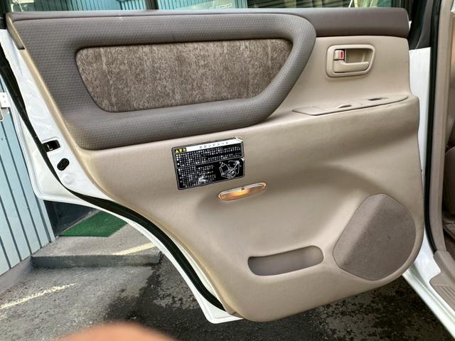 ランドクルーザー１００ ＶＸ　前期ディーゼルターボ４ＷＤ　ＫＥＥＰＳＬＡＮＴ新品リフトアップＫＩＴ新品ＭＴタイヤ＆新品純正ホイール新品ＡＲＢバンパー新品バッテリー（38枚目）