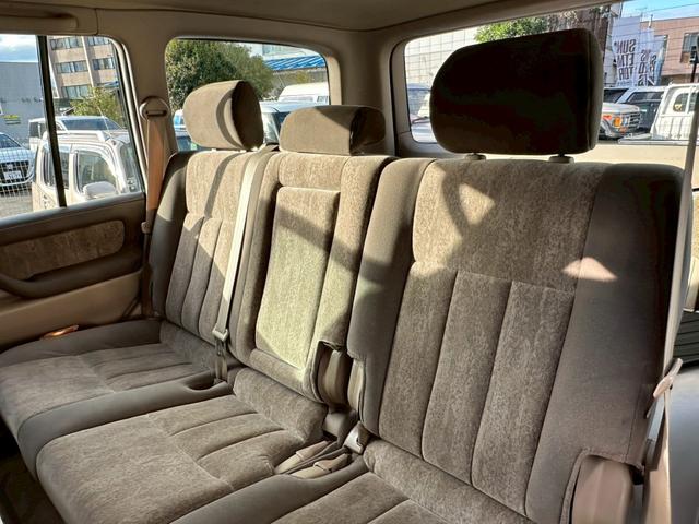ランドクルーザー１００ ＶＸ　前期ディーゼルターボ４ＷＤ　ＫＥＥＰＳＬＡＮＴ新品リフトアップＫＩＴ新品ＭＴタイヤ＆新品純正ホイール新品ＡＲＢバンパー新品バッテリー（45枚目）