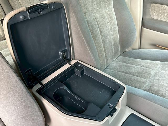 ランドクルーザー１００ ＶＸ　前期ディーゼルターボ４ＷＤ　ＫＥＥＰＳＬＡＮＴ新品リフトアップＫＩＴ新品ＭＴタイヤ＆新品純正ホイール新品ＡＲＢバンパー新品バッテリー（61枚目）