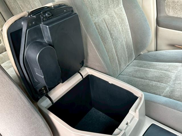 ランドクルーザー１００ ＶＸ　前期ディーゼルターボ４ＷＤ　ＫＥＥＰＳＬＡＮＴ新品リフトアップＫＩＴ新品ＭＴタイヤ＆新品純正ホイール新品ＡＲＢバンパー新品バッテリー（62枚目）