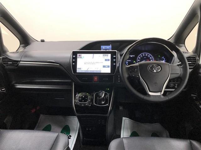 エスクァイア ハイブリッドＧｉ　フルセグ　メモリーナビ　ＤＶＤ再生　ミュージックプレイヤー接続可　後席モニター　バックカメラ　衝突被害軽減システム　ＥＴＣ　ドラレコ　両側電動スライド　ＬＥＤヘッドランプ　乗車定員７人　３列シート（10枚目）