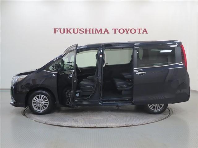 エスクァイア Gi 4WD フルセグ メモリーナビ DVD再生 ミュージックプレイヤー接続可 ETC ドラレコ 両側電動スライド LEDヘッドランプ ウオークスルー 乗車定員7人 3列シート 記録簿 アイドリングストップ(3枚目)