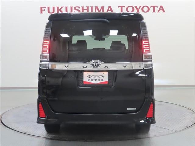 ヴォクシー ＺＳ　４ＷＤ　ワンセグ　メモリーナビ　ミュージックプレイヤー接続可　バックカメラ　衝突被害軽減システム　ＥＴＣ　両側電動スライド　ＬＥＤヘッドランプ　ウオークスルー　乗車定員８人　３列シート　記録簿（9枚目）