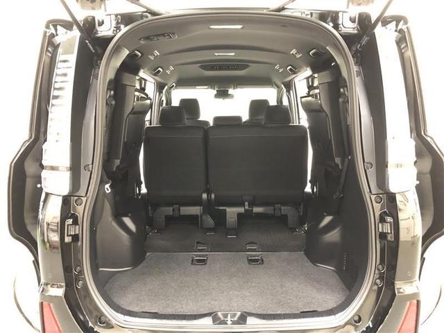 ヴォクシー ＺＳ　４ＷＤ　ワンセグ　メモリーナビ　ミュージックプレイヤー接続可　バックカメラ　衝突被害軽減システム　ＥＴＣ　両側電動スライド　ＬＥＤヘッドランプ　ウオークスルー　乗車定員８人　３列シート　記録簿（15枚目）