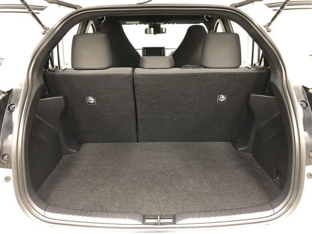 ヤリス Ｘ　４ＷＤ　メモリーナビ　ミュージックプレイヤー接続可　バックカメラ　衝突被害軽減システム　ＥＴＣ　記録簿（12枚目）