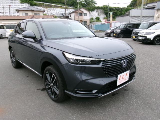 ヴェゼル ｅ：ＨＥＶ　Ｚ　ＨｏｎｄａＣＯＮＮＥＣＴディスプレイ＋ＥＴＣ２．０車載器＋ワイヤレス充電器　ブラインドスポットインフォメーション　後退出庫サポート　ハンズフリーアクセスパワーテールゲート　運転席＆助手席シートヒーター（3枚目）