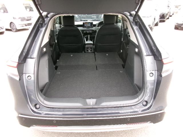 ヴェゼル ｅ：ＨＥＶ　Ｚ　ＨｏｎｄａＣＯＮＮＥＣＴディスプレイ＋ＥＴＣ２．０車載器＋ワイヤレス充電器　ブラインドスポットインフォメーション　後退出庫サポート　ハンズフリーアクセスパワーテールゲート　運転席＆助手席シートヒーター（10枚目）